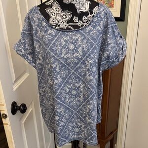 L.L. Bean Blue and White Bandana-Pattern Short Sleeve Tee